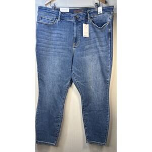 Judy Blue 24W High Waist Relaxed Fit 5 Pocket Jean Size 24 W Skinny Slimming NWT